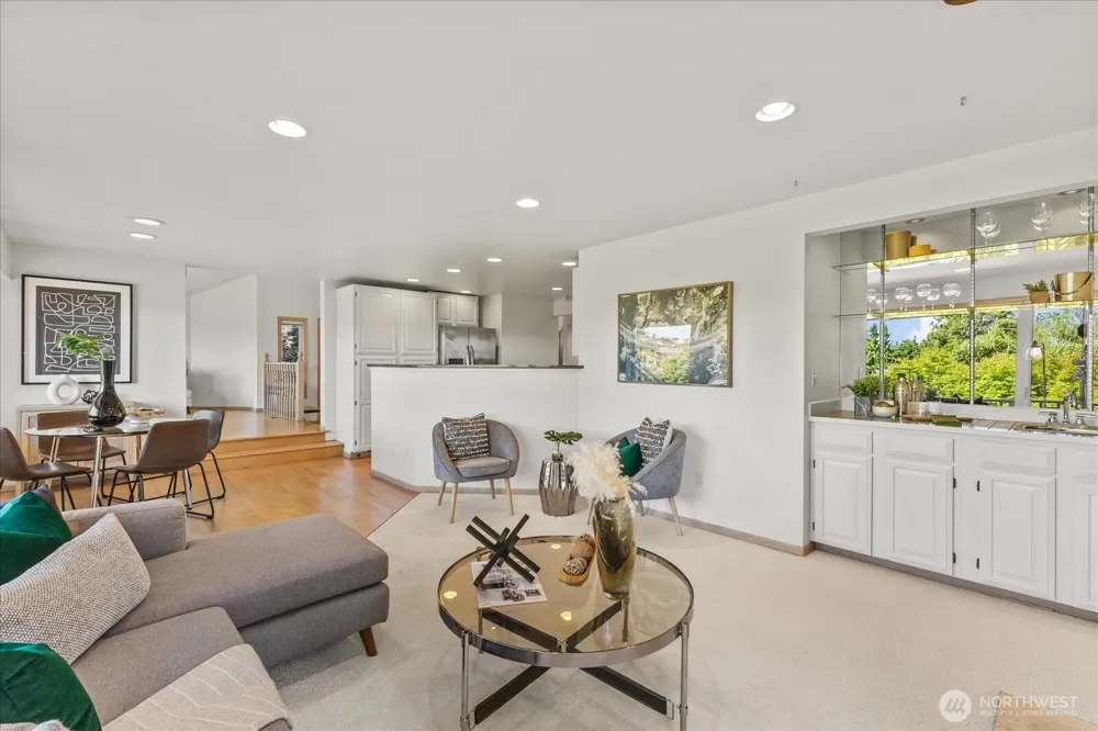 9009 45th Avenue NE Seattle, WA 98115