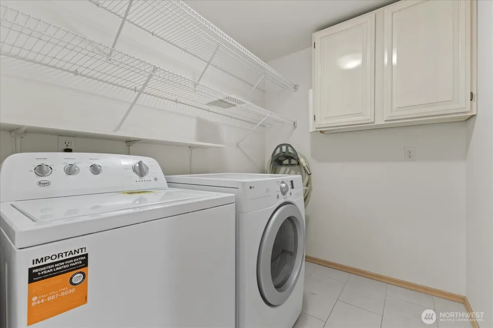 9009 45th Avenue NE Seattle, WA 98115