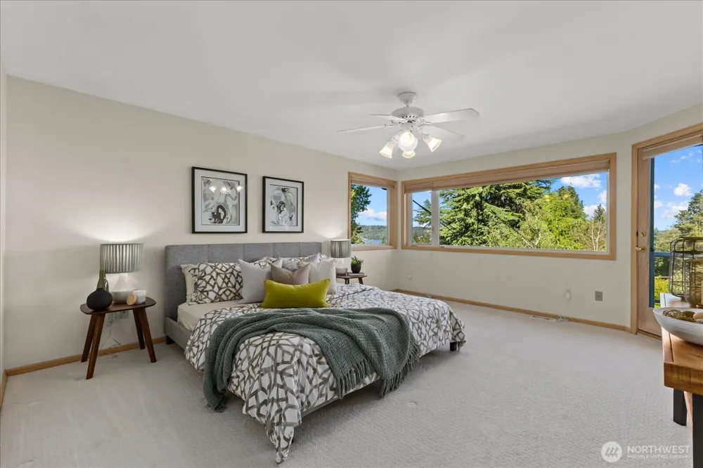9009 45th Avenue NE Seattle, WA 98115
