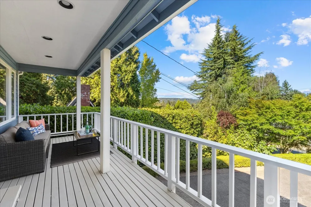 9009 45th Avenue NE Seattle, WA 98115