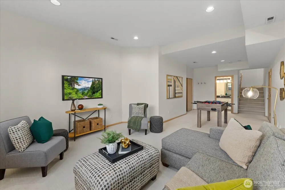 9009 45th Avenue NE Seattle, WA 98115