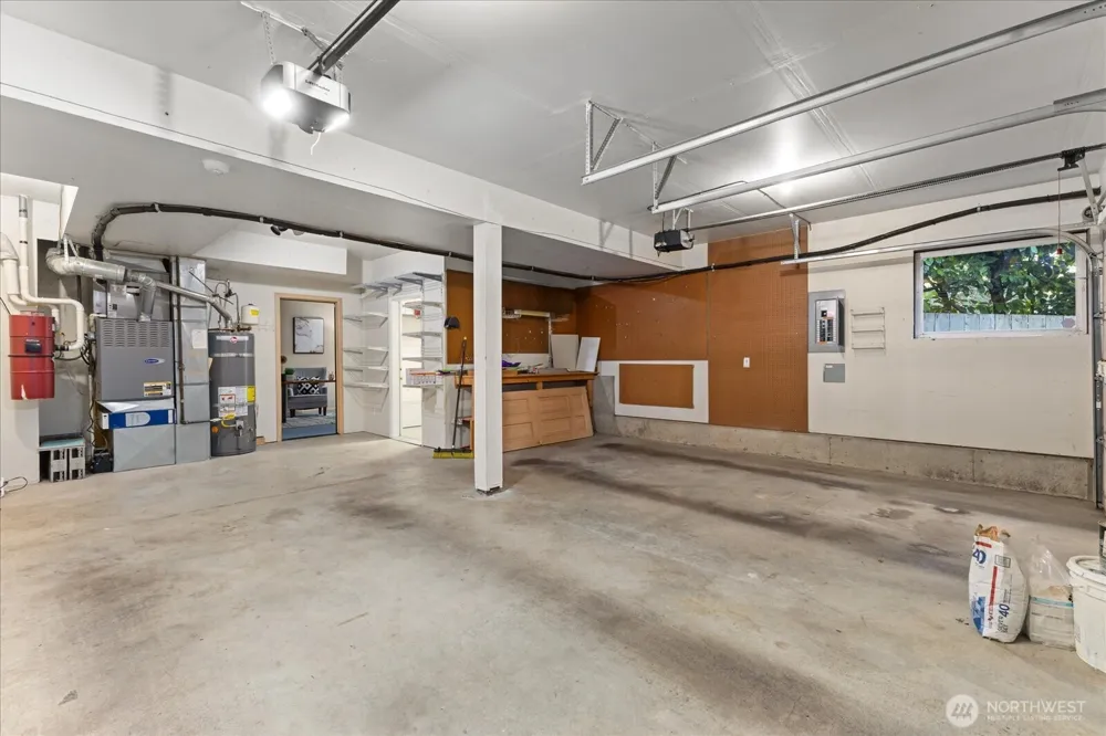 9009 45th Avenue NE Seattle, WA 98115
