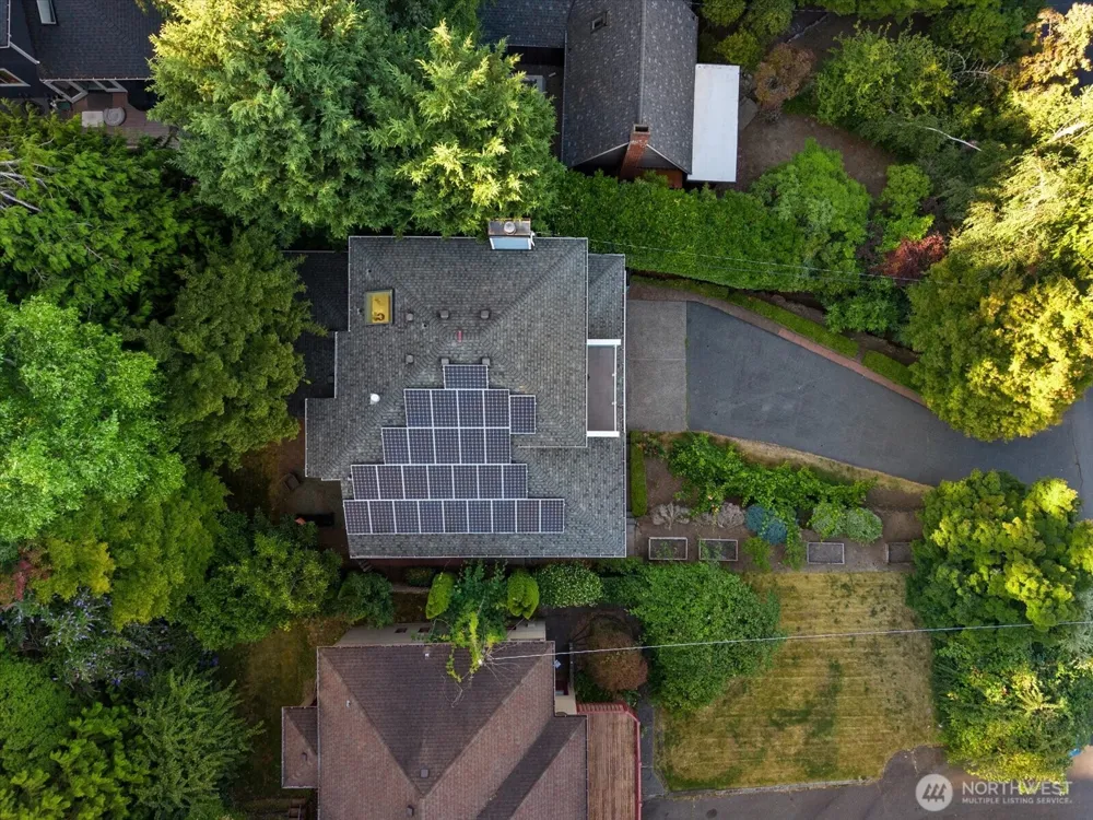 9009 45th Avenue NE Seattle, WA 98115
