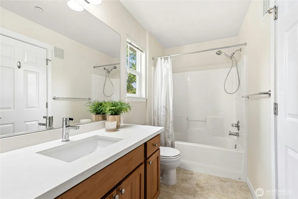 1901 NE Killian Lane Issaquah, WA 98029