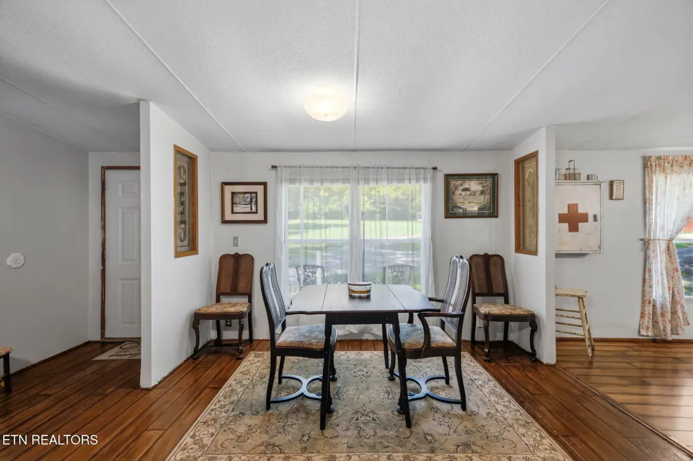 234 Greenbriar Rd Sweetwater, TN 37874