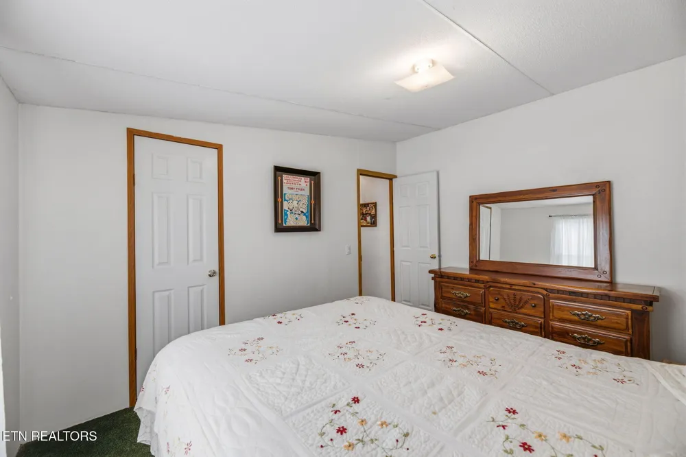 234 Greenbriar Rd Sweetwater, TN 37874