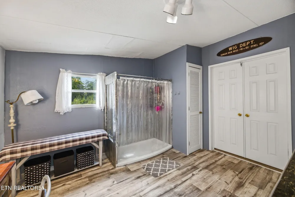 234 Greenbriar Rd Sweetwater, TN 37874