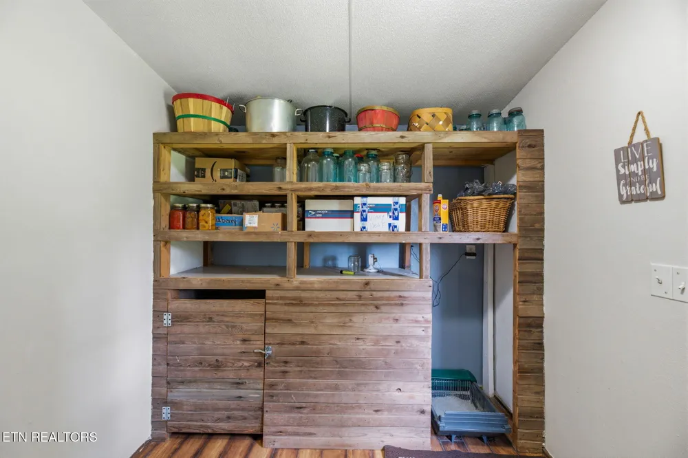 234 Greenbriar Rd Sweetwater, TN 37874
