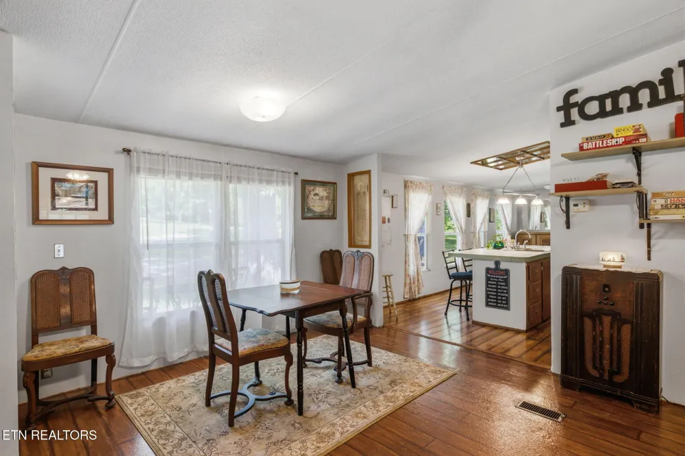 234 Greenbriar Rd Sweetwater, TN 37874