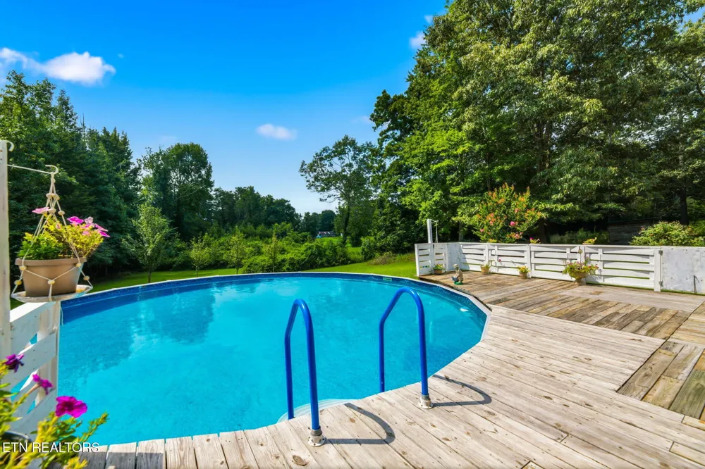 234 Greenbriar Rd Sweetwater, TN 37874