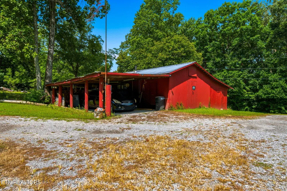 234 Greenbriar Rd Sweetwater, TN 37874