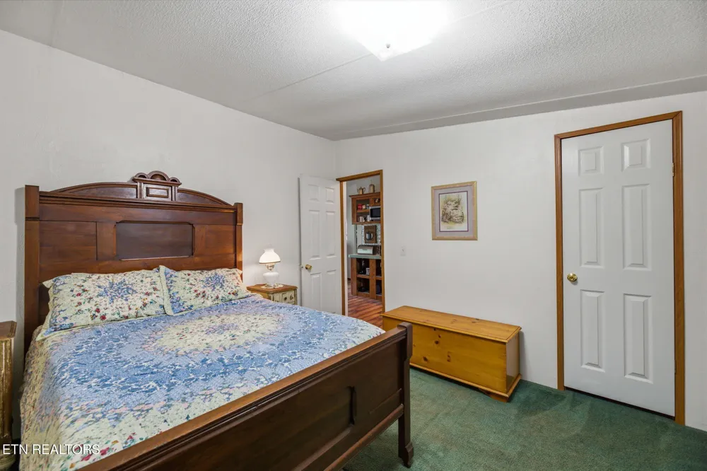 234 Greenbriar Rd Sweetwater, TN 37874