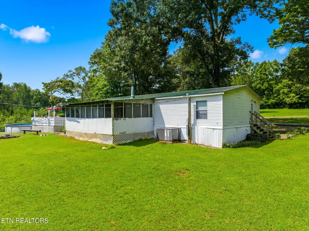 234 Greenbriar Rd Sweetwater, TN 37874