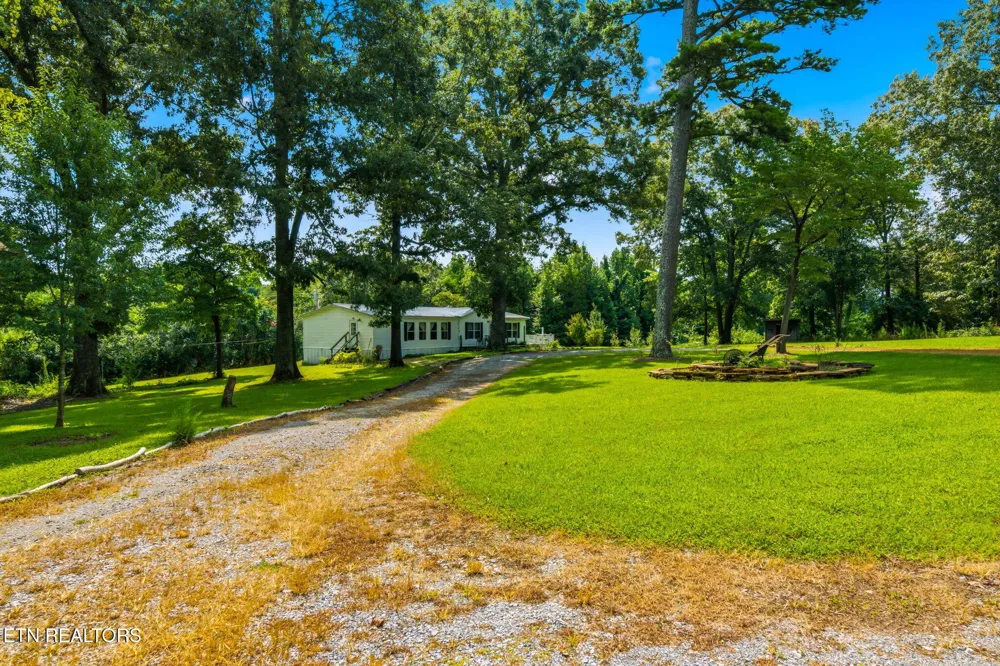 234 Greenbriar Rd Sweetwater, TN 37874