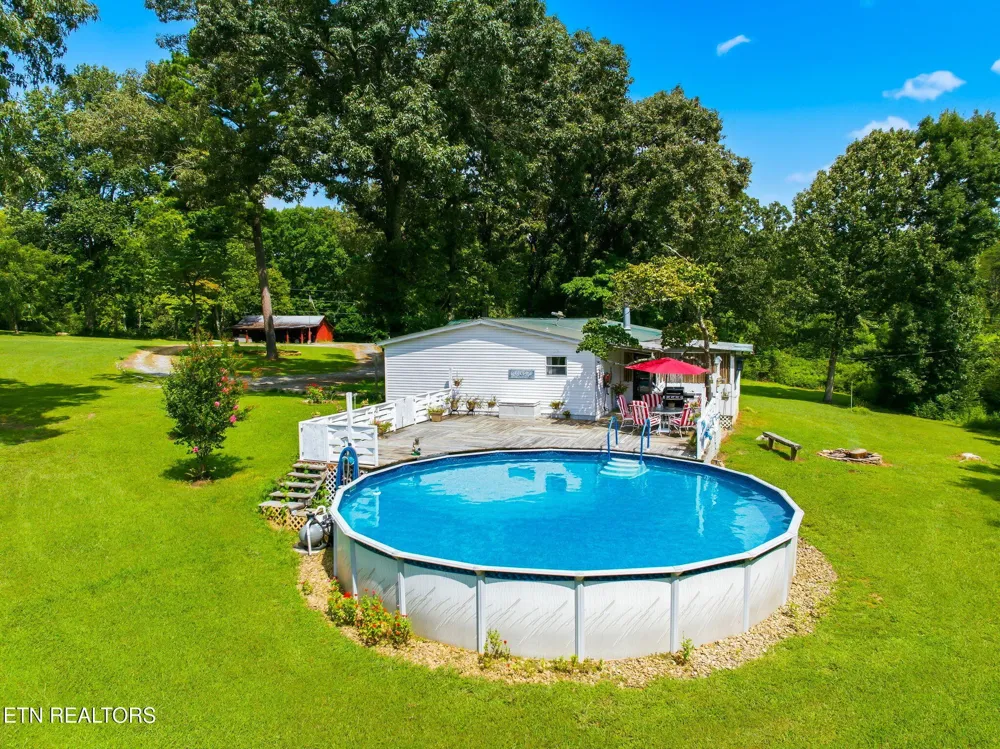 234 Greenbriar Rd Sweetwater, TN 37874