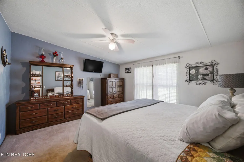 234 Greenbriar Rd Sweetwater, TN 37874