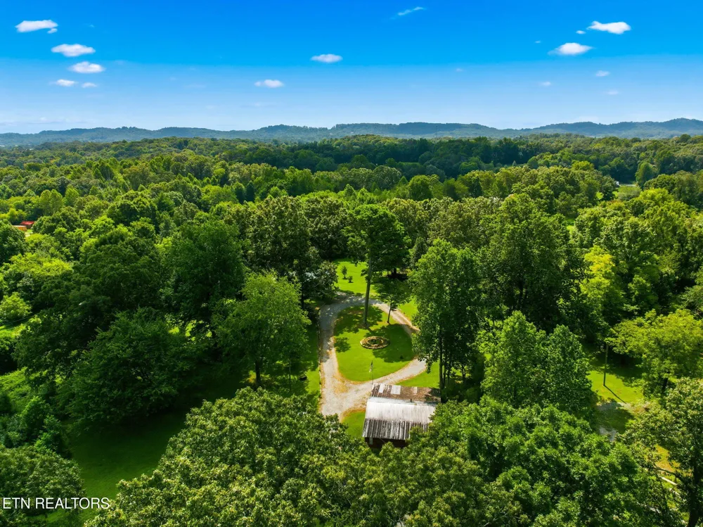 234 Greenbriar Rd Sweetwater, TN 37874