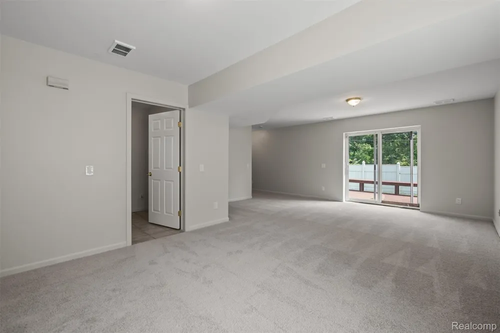 4427 Hannan Road Wayne City, MI 48184