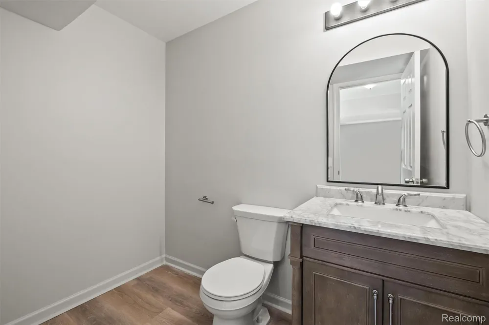 4427 Hannan Road Wayne City, MI 48184
