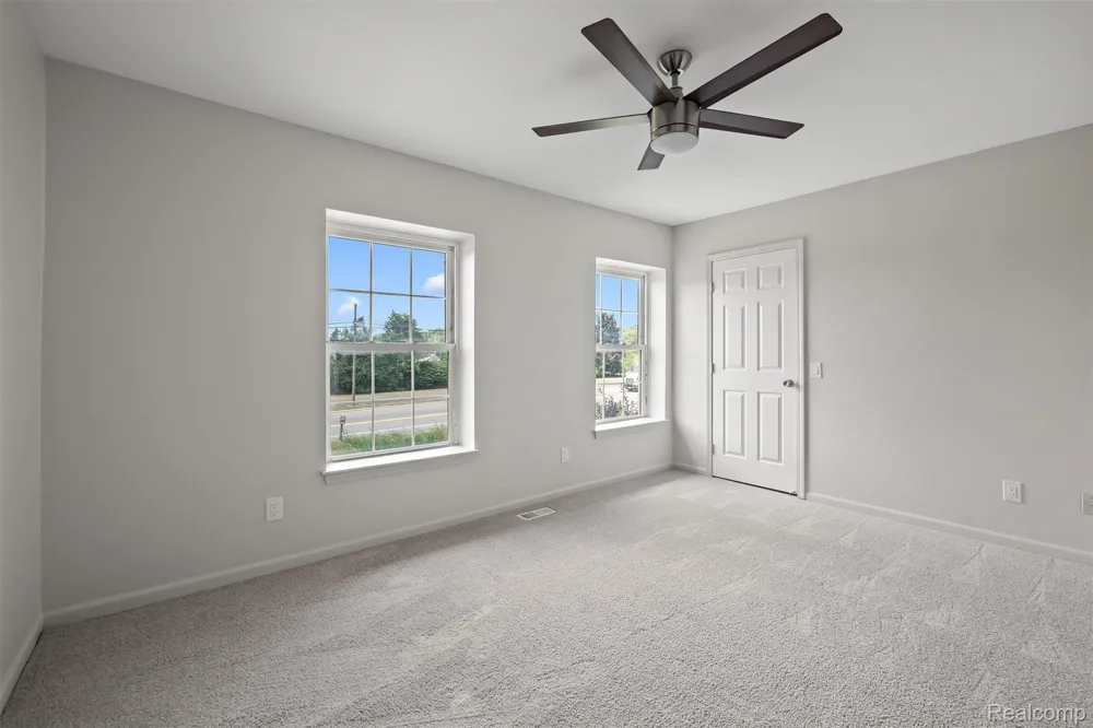 4427 Hannan Road Wayne City, MI 48184