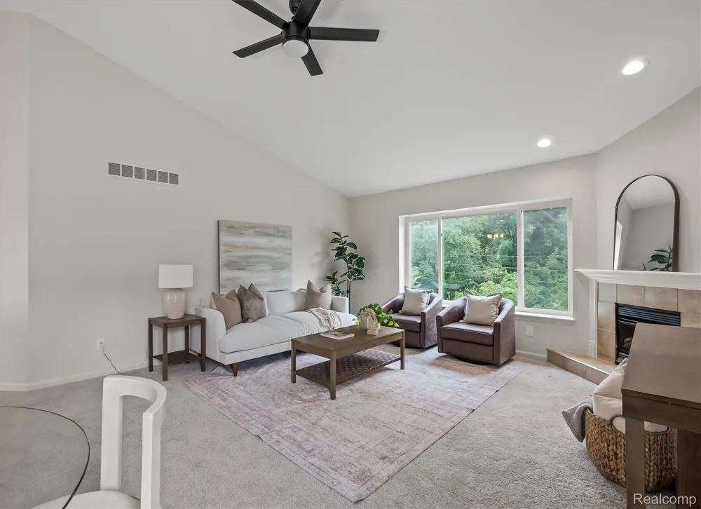 4427 Hannan Road Wayne City, MI 48184