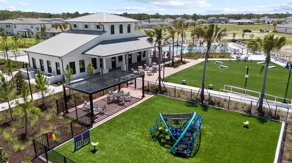 290 HOLLY BANK AVENUE Nokomis, FL 34275