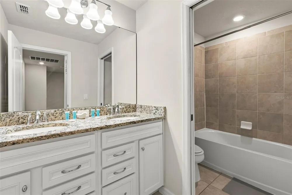 7147 OAKMOSS LOOP Davenport, FL 33837