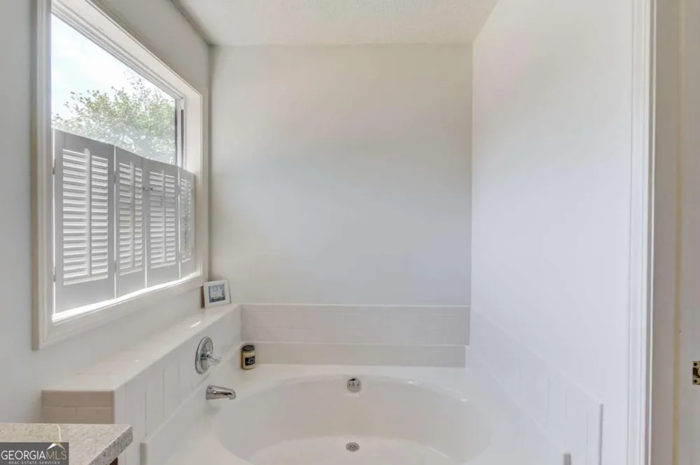 3314 Banks Mountain DR Gainesville, GA 30506
