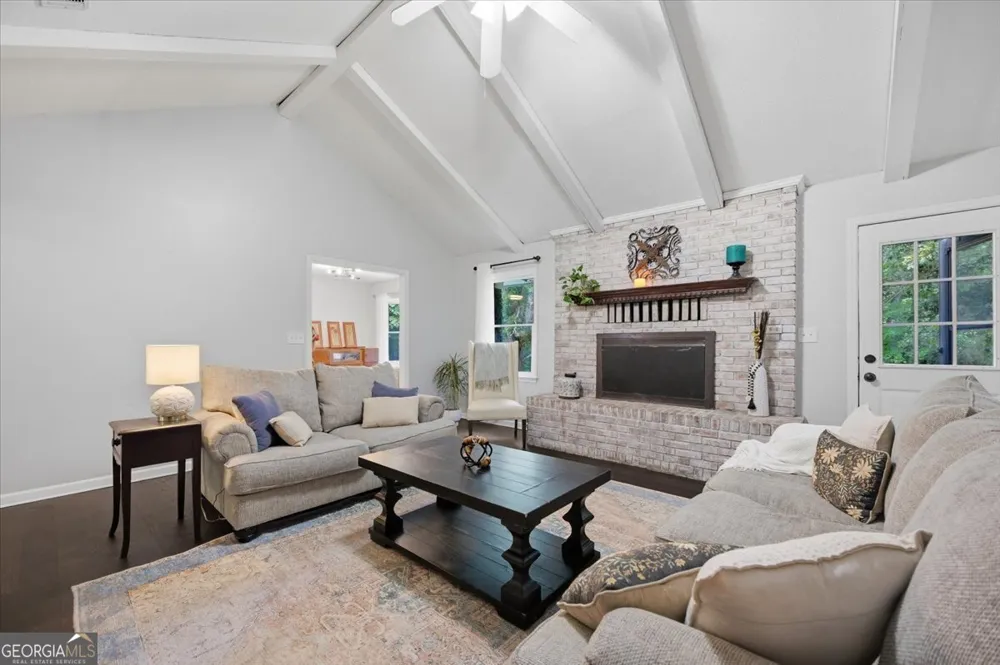 1608 Rumble RD Forsyth, GA 31029