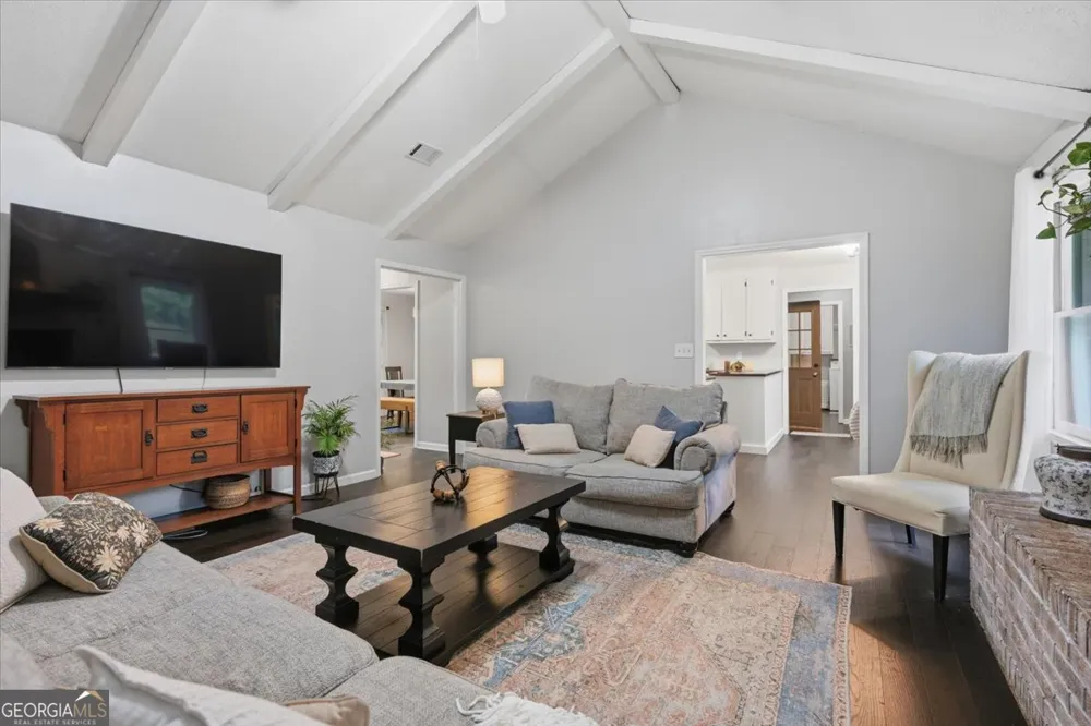 1608 Rumble RD Forsyth, GA 31029