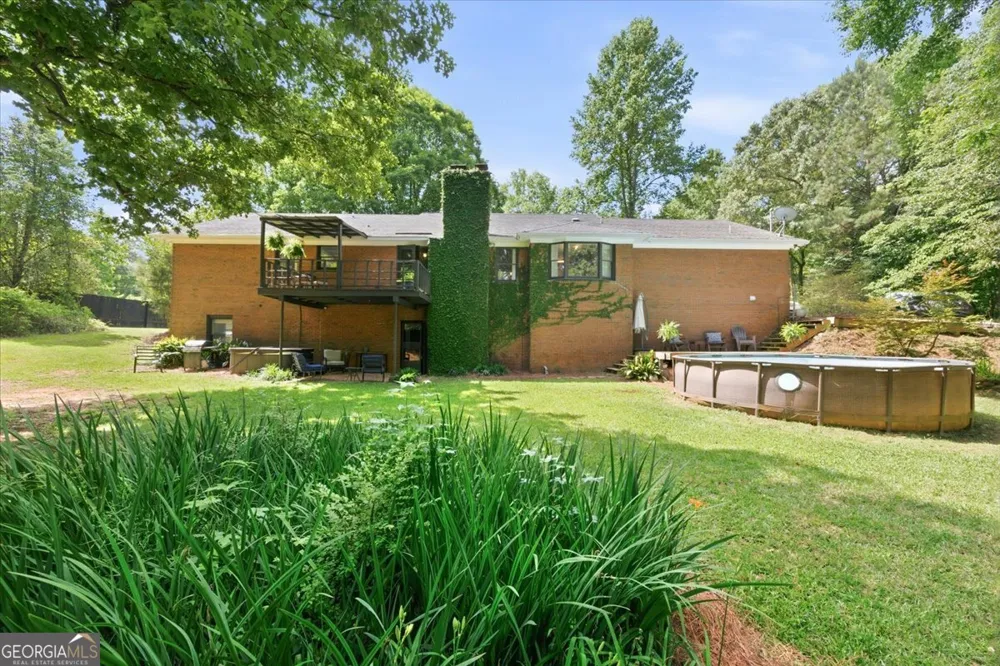 1608 Rumble RD Forsyth, GA 31029