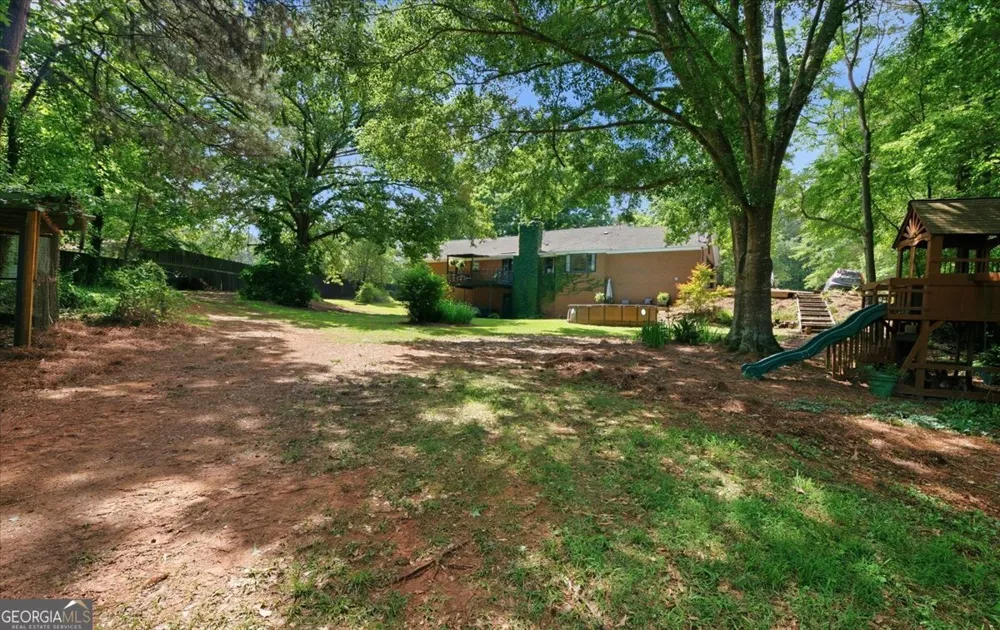 1608 Rumble RD Forsyth, GA 31029