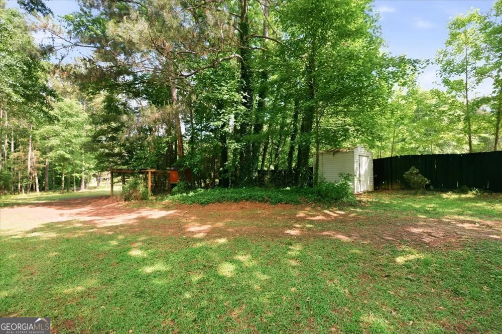 1608 Rumble RD Forsyth, GA 31029
