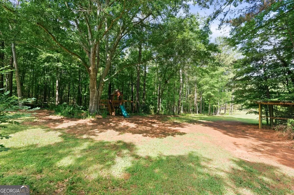 1608 Rumble RD Forsyth, GA 31029
