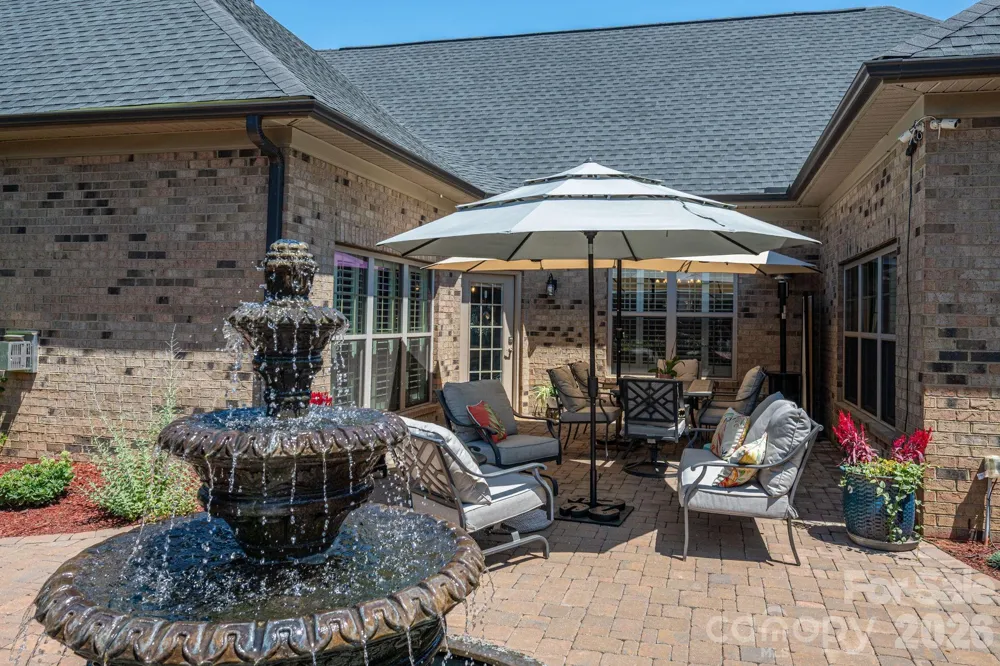 5228 Courtyard Lane Belmont, NC 28012