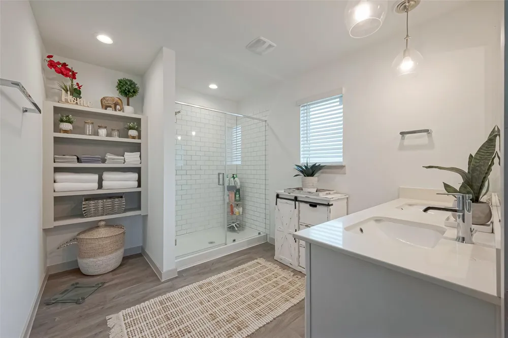 17 Desert Spring Lane Manvel, TX 77578