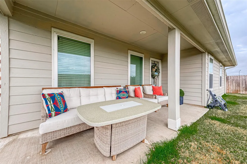 17 Desert Spring Lane Manvel, TX 77578