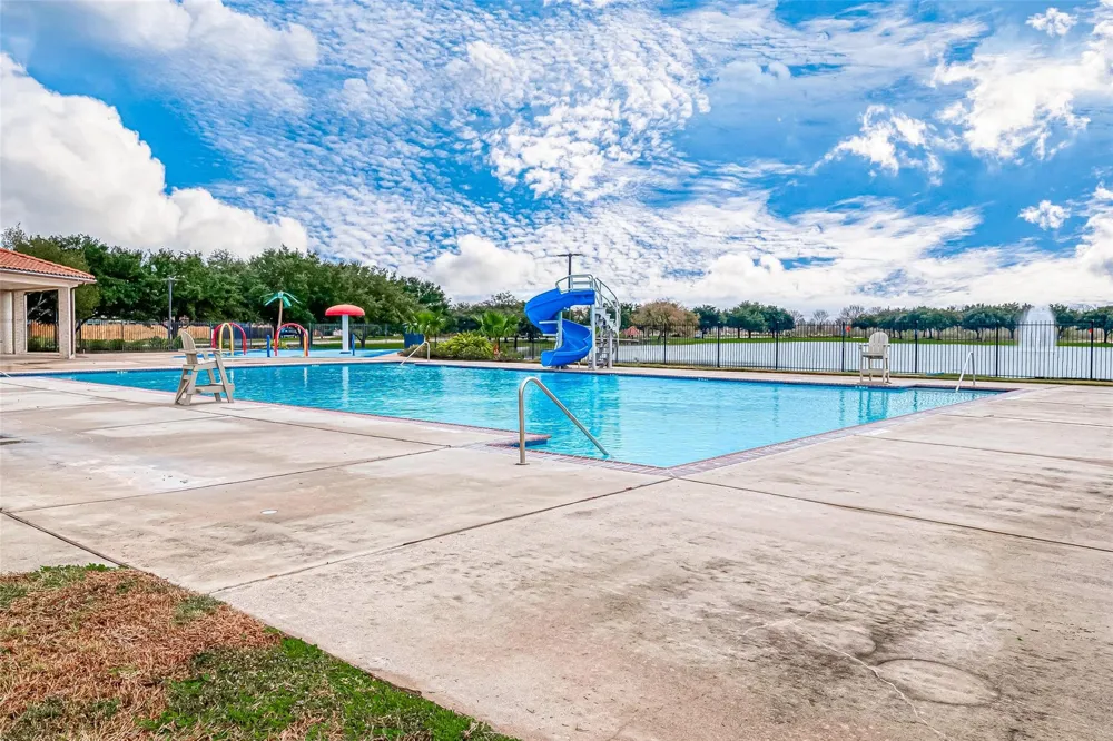 17 Desert Spring Lane Manvel, TX 77578