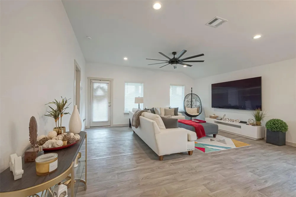 17 Desert Spring Lane Manvel, TX 77578