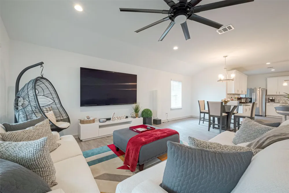 17 Desert Spring Lane Manvel, TX 77578