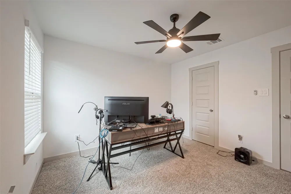 17 Desert Spring Lane Manvel, TX 77578