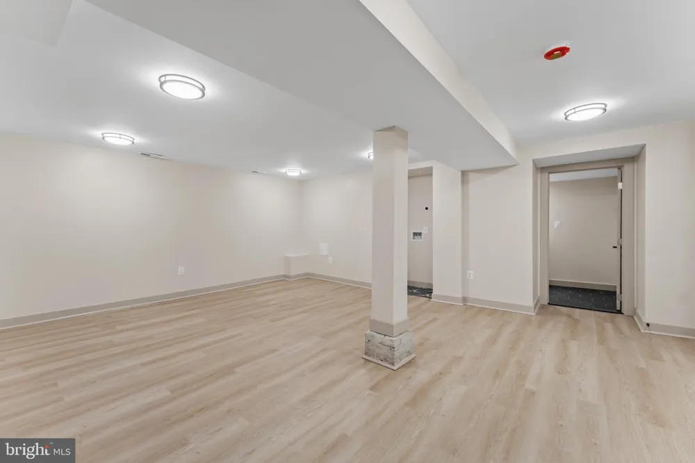 1909 RUXTON AVENUE Baltimore, MD 21216