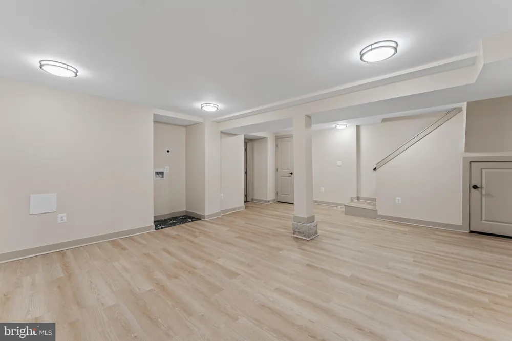 1909 RUXTON AVENUE Baltimore, MD 21216