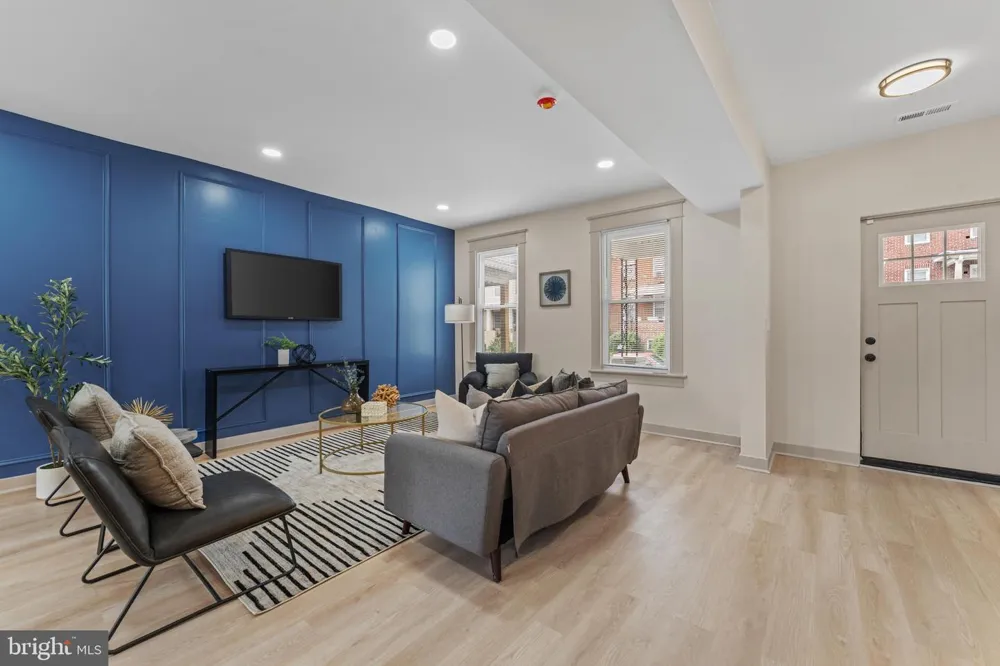 1909 RUXTON AVENUE Baltimore, MD 21216