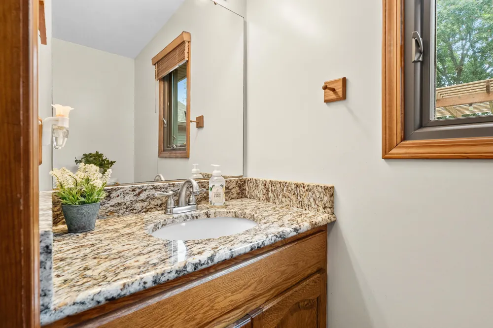 43501 Duane Lane Paw Paw, MI 49079