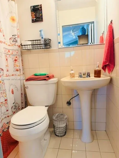 245 W 60th St Hialeah, FL 33012
