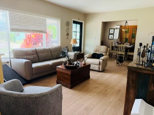 245 W 60th St Hialeah, FL 33012