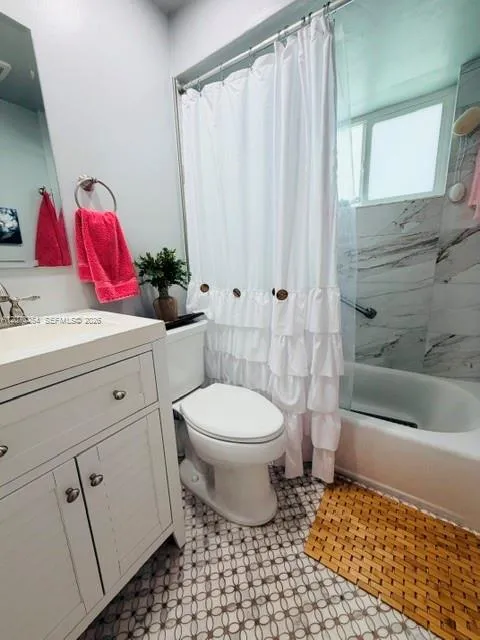 245 W 60th St Hialeah, FL 33012
