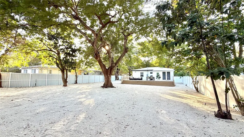 12325 NE 11th Pl North Miami, FL 33161