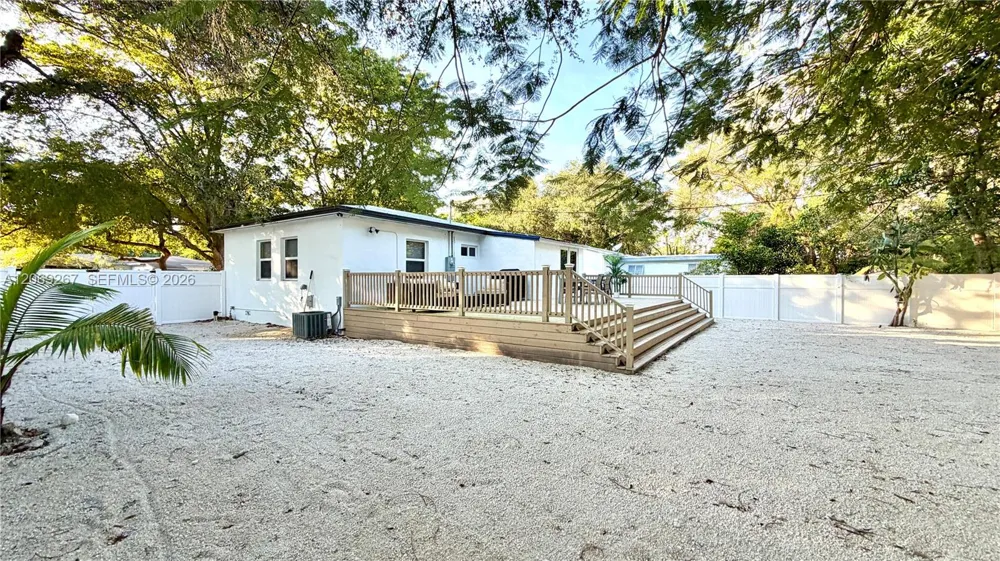 12325 NE 11th Pl North Miami, FL 33161